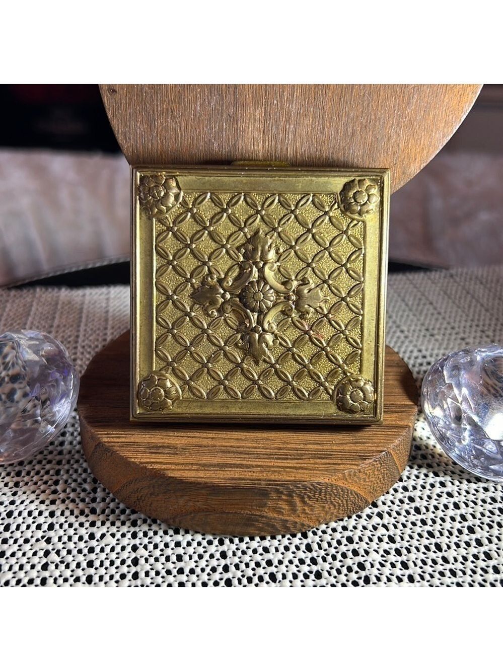 Vintage Volupte Brass Compact 2.5 x 2.5